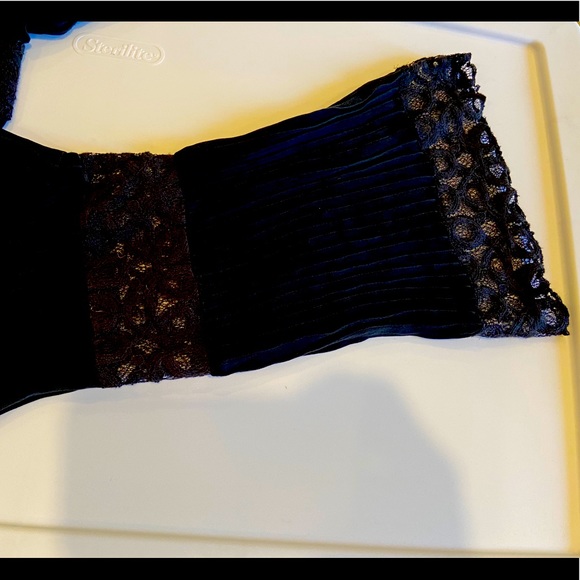 INK international concepts. Black blouse - Picture 3 of 7